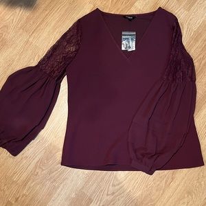 NWT Express Long Sleeve Blouse in Burgundy Size Medium
